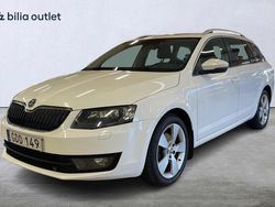 Vit Begagnad 2014 Skoda Octavia Kombi | 59 900 kr (Bra pris)