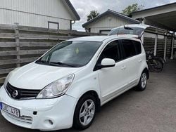 Vit Begagnad 2010 Nissan Note Minibuss | 23 900 kr