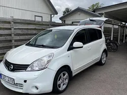 Vit Begagnad 2010 Nissan Note Minibuss | 23 900 kr