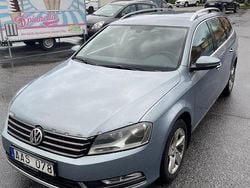 Grå Begagnad 2011 VW Passat Kombi | 25 000 kr (Marknadspris)
