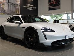 Ljusgrå Begagnad 2023 Porsche Taycan Turbo Cross Turismo Sedan | 1 195 000 kr