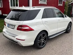 Vit Begagnad 2015 Mercedes ML350 AMG line SUV | 230 000 kr (Marknadspris)