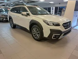 Vit (crystal white pearl) Ny 2024 Subaru Outback SUV | 439 000 kr