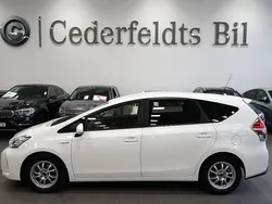 Vit Begagnad 2018 Toyota Prius Halvkombi | 269 900 kr