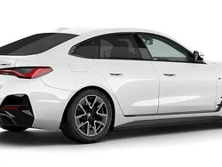 Vit Ny 2025 BMW i4 M Sport Sedan | 731 700 kr (Superpris)