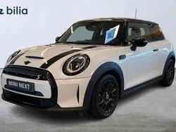 Vit Begagnad 2023 Mini Cooper SE Premium Halvkombi | 219 000 kr (Bra pris)
