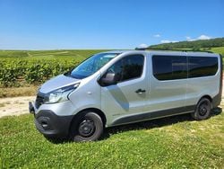 Silver Begagnad 2017 Renault Trafic Van | 175 000 kr (Marknadspris)