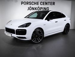 Vit (white) Begagnad 2022 Porsche Cayenne E-Hybrid Coupe Platinum Edition Sportkupé | 895 000 kr