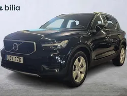 Svart Begagnad 2022 Volvo XC40 Momentum SUV | 315 000 kr (Marknadspris)