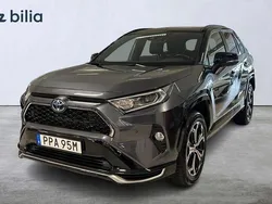 Grå Begagnad 2020 Toyota RAV4 Hybrid Style SUV | 449 900 kr (Dyr)