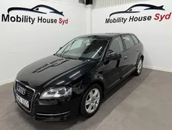 Svart Begagnad 2011 Audi A3 Sportback Attraction Halvkombi | 69 900 kr (Marknadspris)