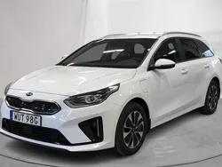 Vit Begagnad 2021 Kia Ceed Advance | 169 800 kr