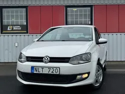 Vit Begagnad 2013 VW Polo Halvkombi | 74 900 kr (Marknadspris)