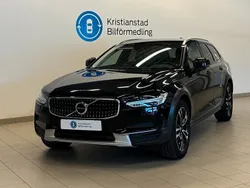 Svart Begagnad 2018 Volvo V90 CC SE Kombi | 289 900 kr (Bra pris)