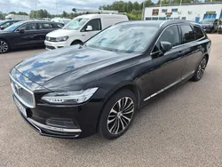 Svart Begagnad 2023 Volvo V90 Core Kombi | 369 000 kr (Marknadspris)