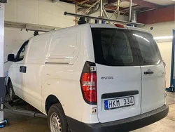 Vit Begagnad 2011 Hyundai H-1 Minibuss | 15 000 kr