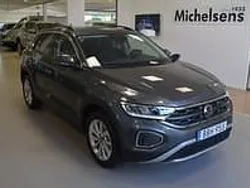 Grå Ny 2025 VW T-Roc Edition SUV | 394 600 kr (Marknadspris)