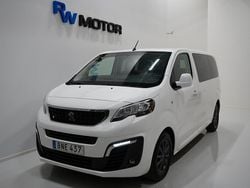 Vit Begagnad 2016 Peugeot Traveller Minibuss | 204 800 kr