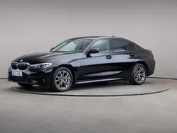 Svart Begagnad 2022 BMW 330e Sport Line Sedan | 299 000 kr (Superpris)