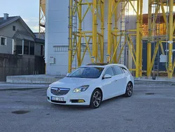 Vit Begagnad 2012 Opel Insignia Cosmo Kombi | 60 000 kr (Marknadspris)