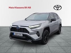 Grå Begagnad 2023 Toyota RAV4 Hybrid Style SUV | 449 000 kr (Dyr)