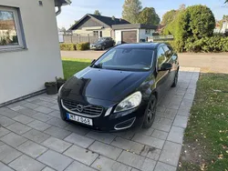 Svart Begagnad 2012 Volvo V60 Momentum Kombi | 57 000 kr (Superpris)