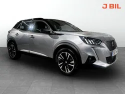 Grå Begagnad 2022 Peugeot e-2008 GT SUV | 204 900 kr (Marknadspris)