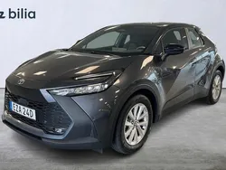 Mörkgrå Begagnad 2024 Toyota C-HR Active SUV | 349 900 kr (Bra pris)