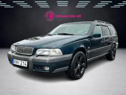 Mörkgrön Begagnad 1998 Volvo XC70 SUV | 22 900 kr (Bra pris)