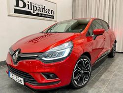 Röd Begagnad 2018 Renault Clio IV Intens Halvkombi | 109 900 kr (Marknadspris)
