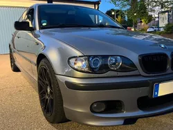 Grå Begagnad 2005 BMW 320 M Sport Sedan | 89 000 kr