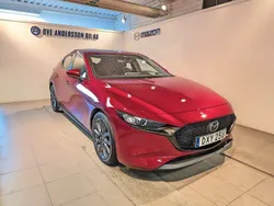 Röd Begagnad 2019 Mazda 3 Sky Halvkombi | 209 900 kr (Marknadspris)