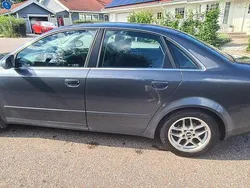 Grå Begagnad 2002 Audi A4 Sedan | 50 000 kr (Lite dyr)