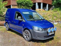 Blå Begagnad 2014 VW Caddy Minibuss | 67 000 kr (Marknadspris)