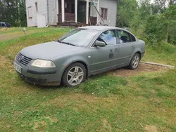 Grön Begagnad 2003 VW Passat Trendline Sedan | 3 000 kr