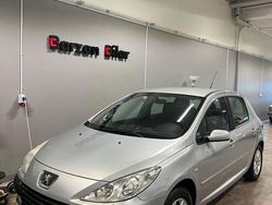Ljusgrå (grå) Begagnad 2006 Peugeot 307 Halvkombi | 19 999 kr (Marknadspris)