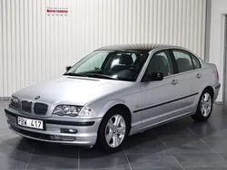 Ljusgrå Begagnad 1999 BMW 320 Sedan | 49 900 kr (Marknadspris)