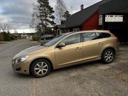 Brun Begagnad 2011 Volvo V60 Momentum Kombi | 59 000 kr (Superpris)