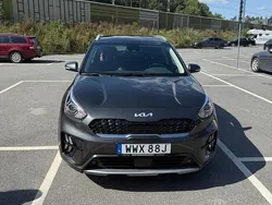 Grå Begagnad 2022 Kia Niro Advance SUV | 265 000 kr (Bra pris)