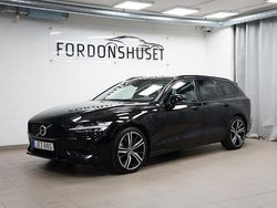 Svart Begagnad 2022 Volvo V60 R-Design Kombi | 339 000 kr (Marknadspris)