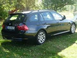 Svart Begagnad 2010 BMW 318 Comfort Edition Kombi | 60 000 kr (Bra pris)