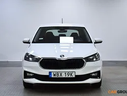 Vit Begagnad 2022 Skoda Fabia Style Halvkombi | 142 900 kr