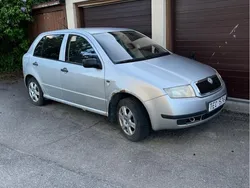Silver Begagnad 2002 Skoda Fabia Halvkombi | 2 000 kr