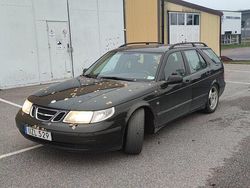 Grön Begagnad 2004 Saab 9-5 Linear Kombi | 4 000 kr (Marknadspris)