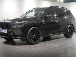 Svart Begagnad 2024 BMW X7 M Sport SUV | 1 189 800 kr