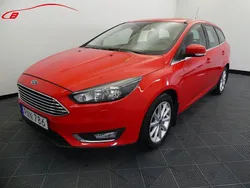 Röd Begagnad 2017 Ford Focus Titanium Kombi | 129 900 kr (Marknadspris)