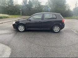 Svart Begagnad 2007 VW Golf V Trendline Halvkombi | 19 000 kr (Bra pris)