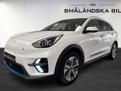 Vit Begagnad 2021 Kia e-Niro Advance SUV | 249 000 kr (Marknadspris)