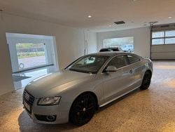 Ljusblå Begagnad 2009 Audi A5 Comfort Sportkupé | 52 900 kr (Marknadspris)