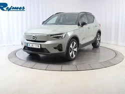 Grön (sage green metallic) Begagnad 2023 Volvo XC40 Plus SUV | 349 900 kr